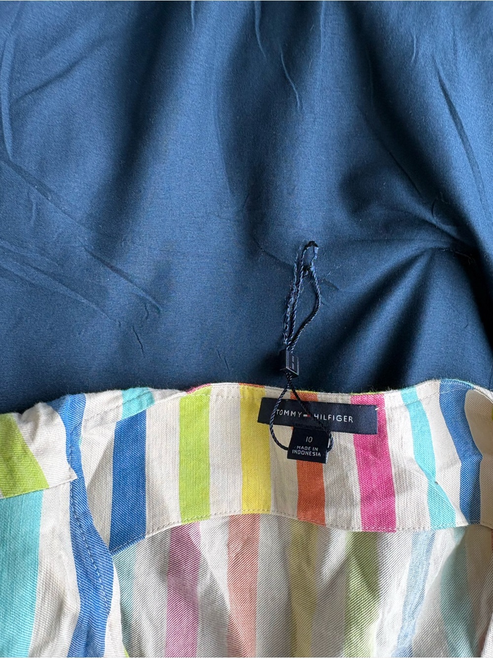 Size 10- Tommy Hilfiger Sleeveless Collared Midi Dress in Multi-Stripe - Picture 4 of 6